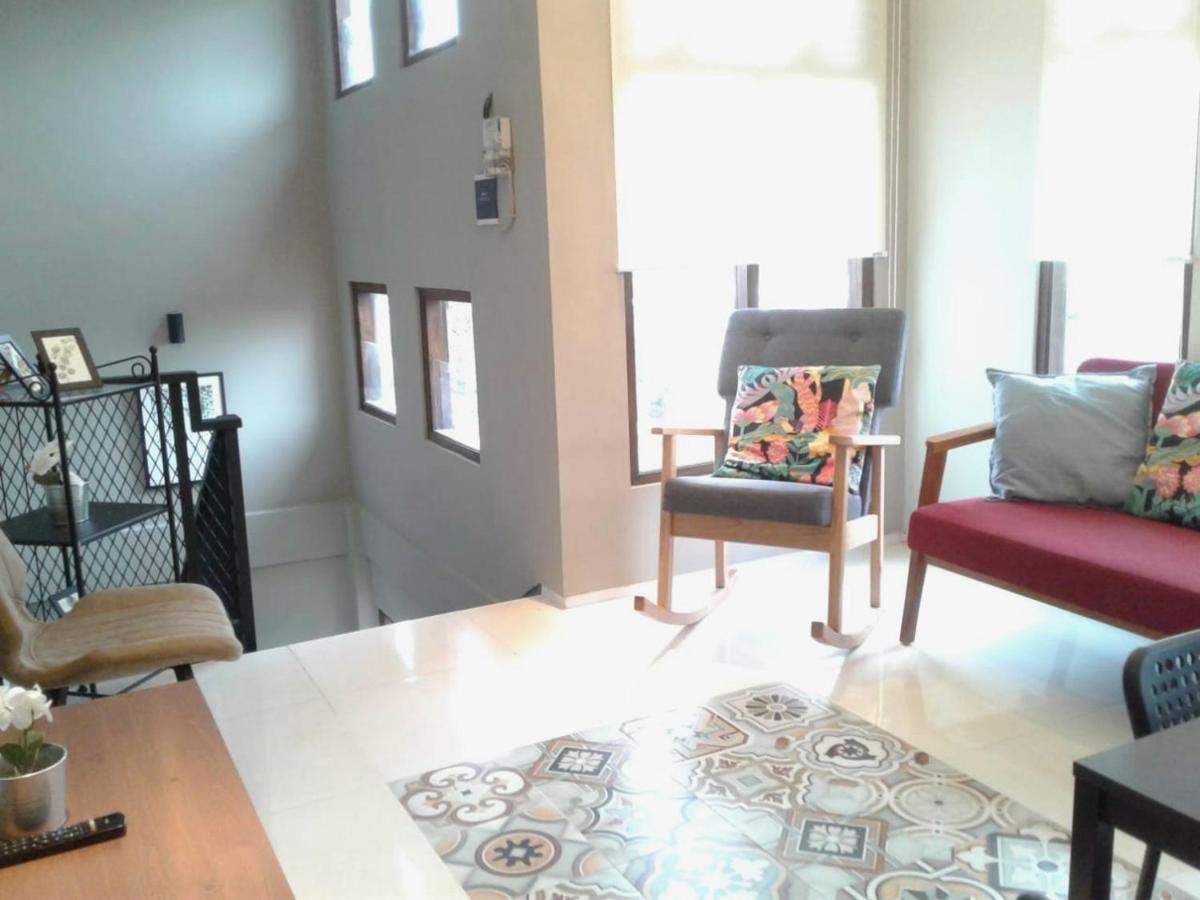 Sabi Guest House - Strategic Family -Married Couples Only- Hostel In Prawirotaman Джок'якарта Екстер'єр фото