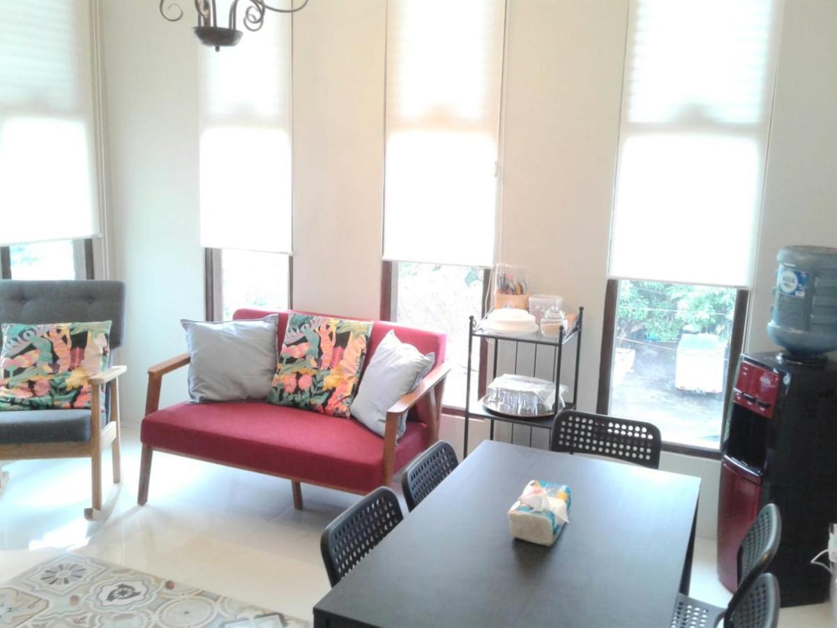 Sabi Guest House - Strategic Family -Married Couples Only- Hostel In Prawirotaman Джок'якарта Екстер'єр фото