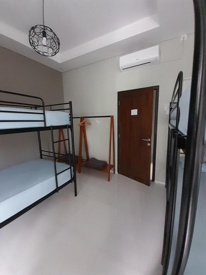 Sabi Guest House - Strategic Family -Married Couples Only- Hostel In Prawirotaman Джок'якарта Екстер'єр фото