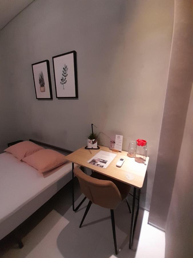 Sabi Guest House - Strategic Family -Married Couples Only- Hostel In Prawirotaman Джок'якарта Екстер'єр фото
