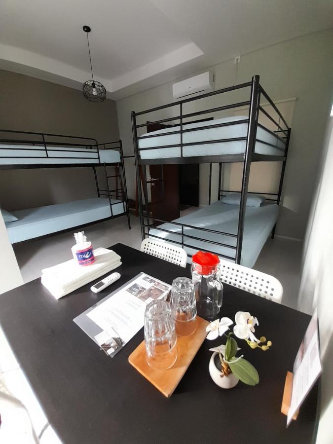 Sabi Guest House - Strategic Family -Married Couples Only- Hostel In Prawirotaman Джок'якарта Екстер'єр фото