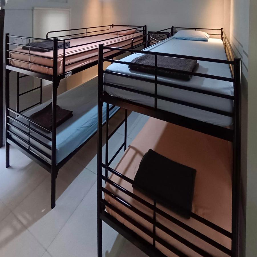 Sabi Guest House - Strategic Family -Married Couples Only- Hostel In Prawirotaman Джок'якарта Екстер'єр фото